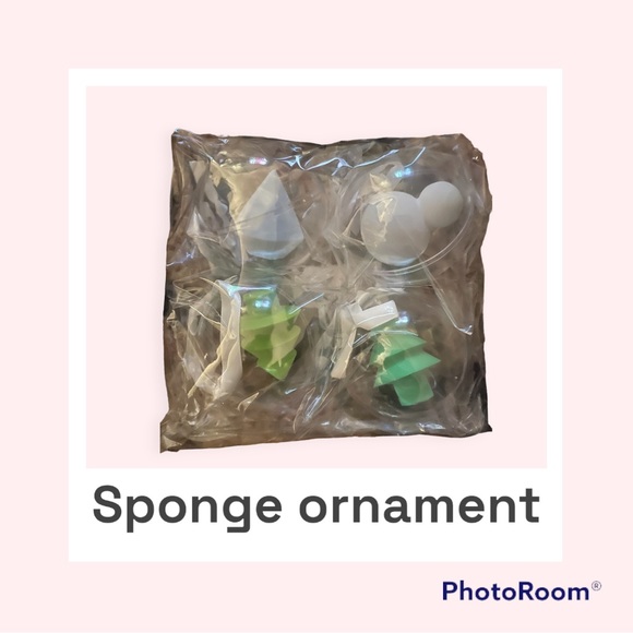 BNWT Ornament Beauty Cosmetic Sponges for Christmas/Winter - Picture 7 of 9